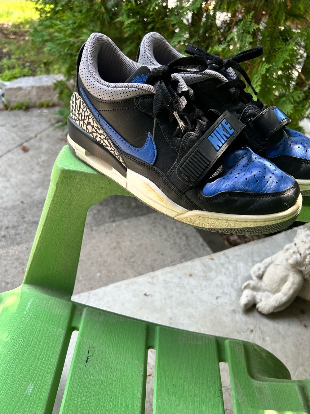 Nike Air Jordan Legacy Black and Blue Low-Top Sneakers